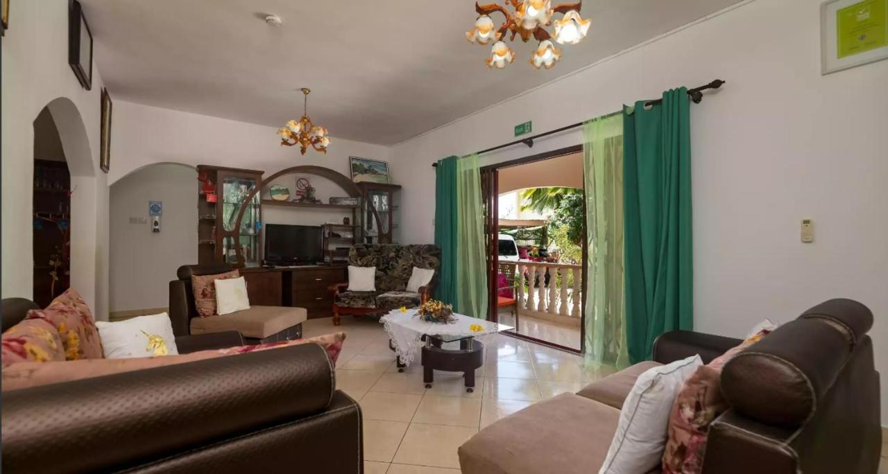Apartament Chez Benoit Self Catering Victoria Zewnętrze zdjęcie
